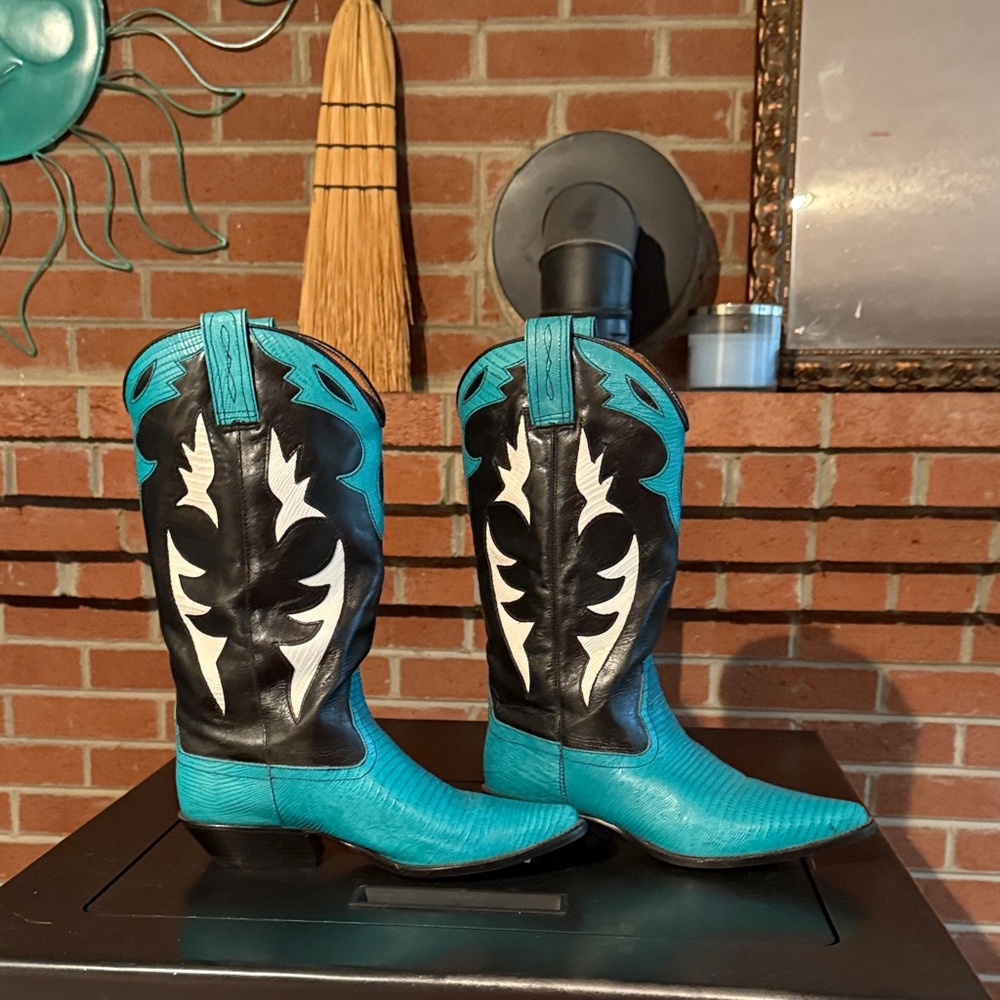 Turquoise and Black Western Boots